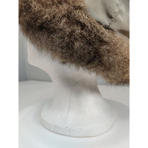 Vintage Echos de Paris Rabbit Fur And Gold Fabric Hat 21\